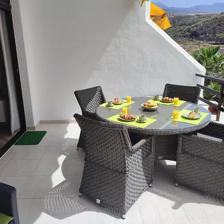 Ocean View Turquoise Apartment, Puerto Santiago
